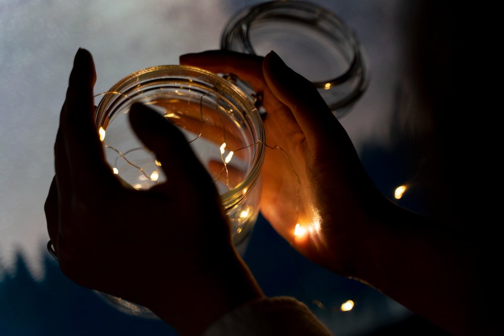 The Connection Between Moon Phases and Manifestation Bottles