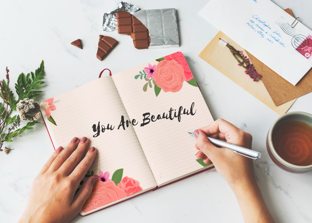 How to Manifest Beauty Naturally Using Daily Affirmations